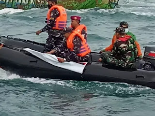 Wujudkan Binpotmar Pos TNI AL Jepara Amankan Pesta Lomban