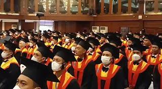 4 Wisudawan Predikat Terbaik Program Studi Fakultas Hukum Untag Semarang