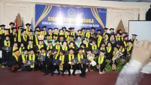 STAI Muhammadiyah Blora Adakan Wisuda Dihadiri Bupati Blora