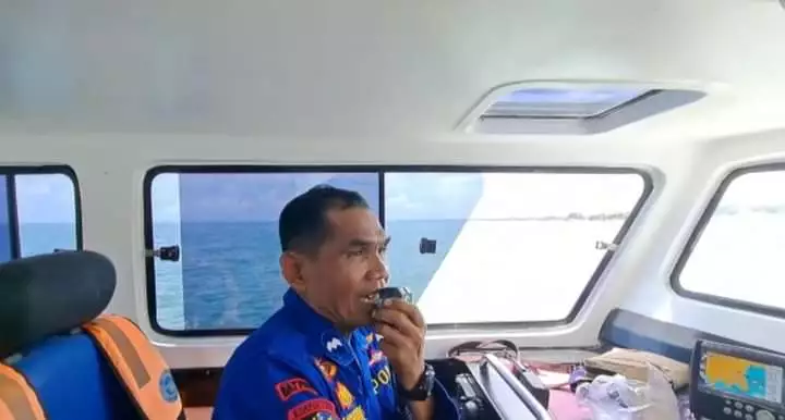 Satuan Polairud Polres Jepara Patroli Laut Imbau Pengunjung Wisata Pantai