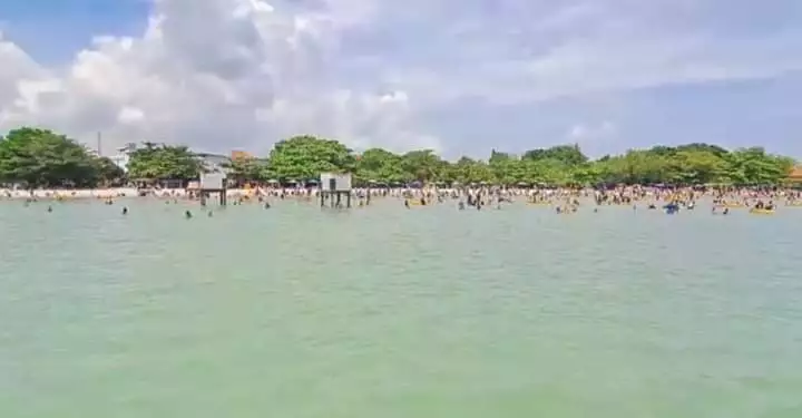 Satuan Polairud Polres Jepara Patroli Laut Imbau Pengunjung Wisata Pantai