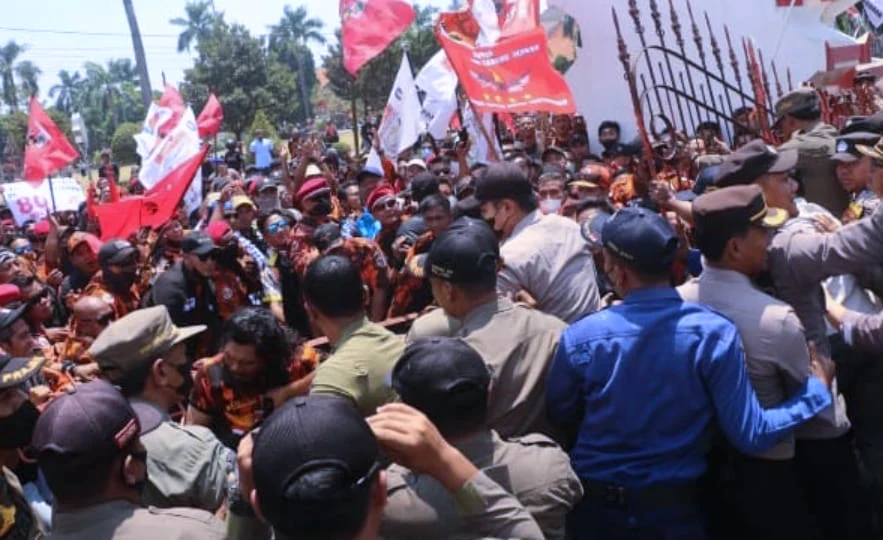 Demo Tuntut Sekda Jepara Mundur, Pj Bupati: Matahari Cukup Satu Lainnya Menyesuaikan