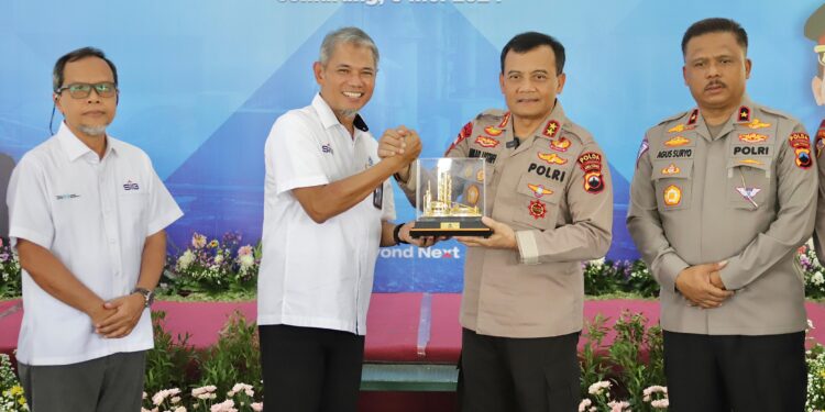 Kapolda Jateng Teken MOU Bersama Dirut PT Semen Gresik Pabrik Rembang Untuk Akselerasi Pembangunan Nasional