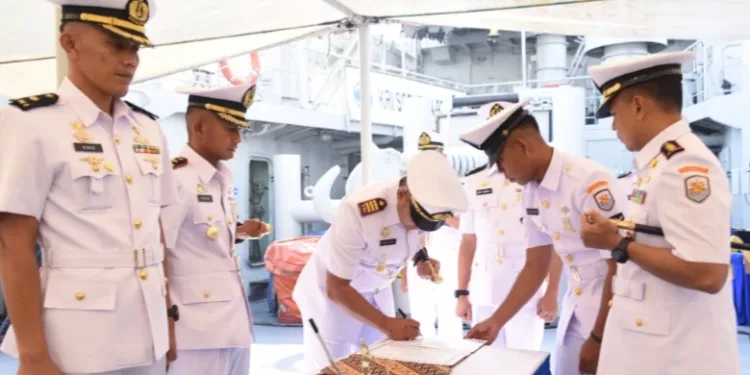Sertijab Komandan KRI Soputan-923 dan Arung Samudera