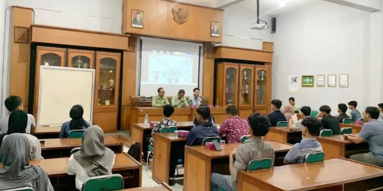 KOMPAK API Penyuluhan Antikorupsi di Unisnu Jepara