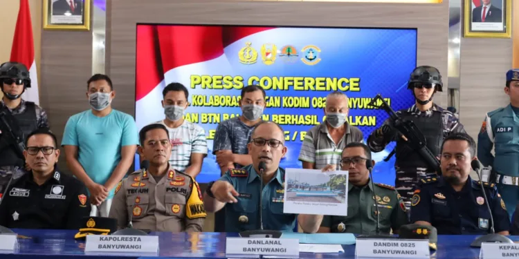TNI AL Banyuwangi Tangkap Pelaku Illegal Fishing